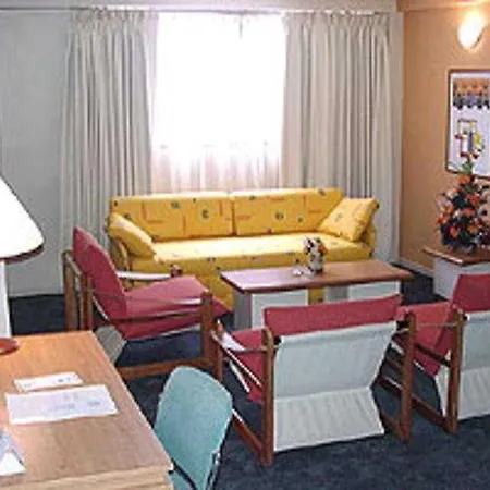 Lincoln Suites-2